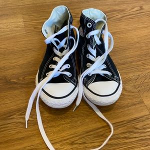 Black converse high tops